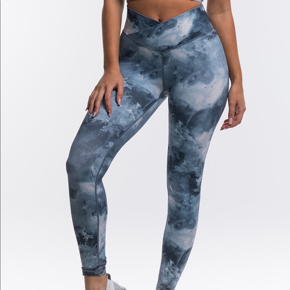 ECHT Coral Scrunch Leggings